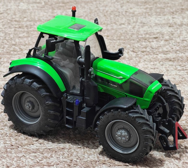 Tractor Deutz-Fahr+ balotieră John Deere