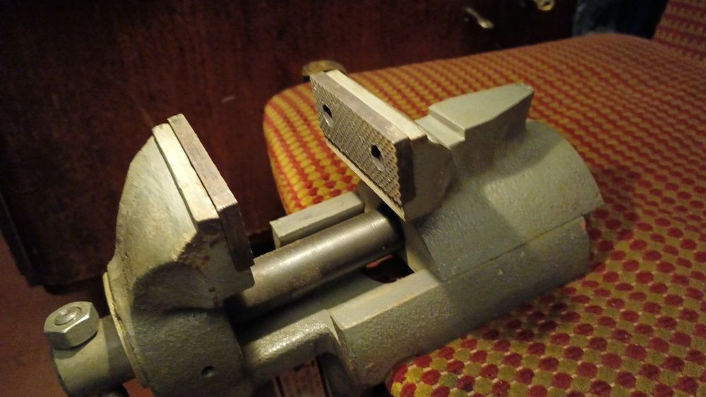 Тиски настольные ТН 80