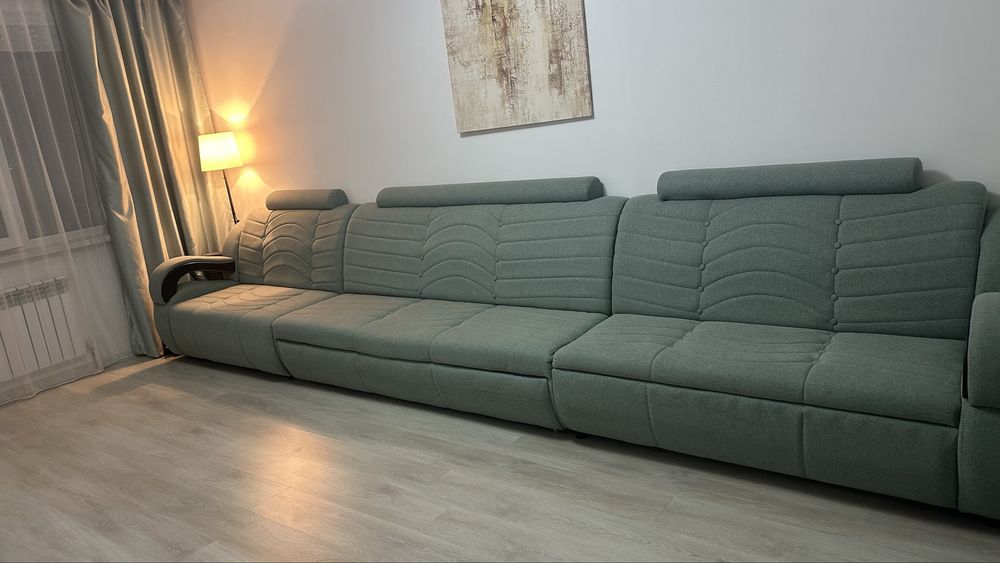 Диван для гостиной команты