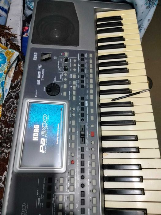Синтезатор Korg PA900