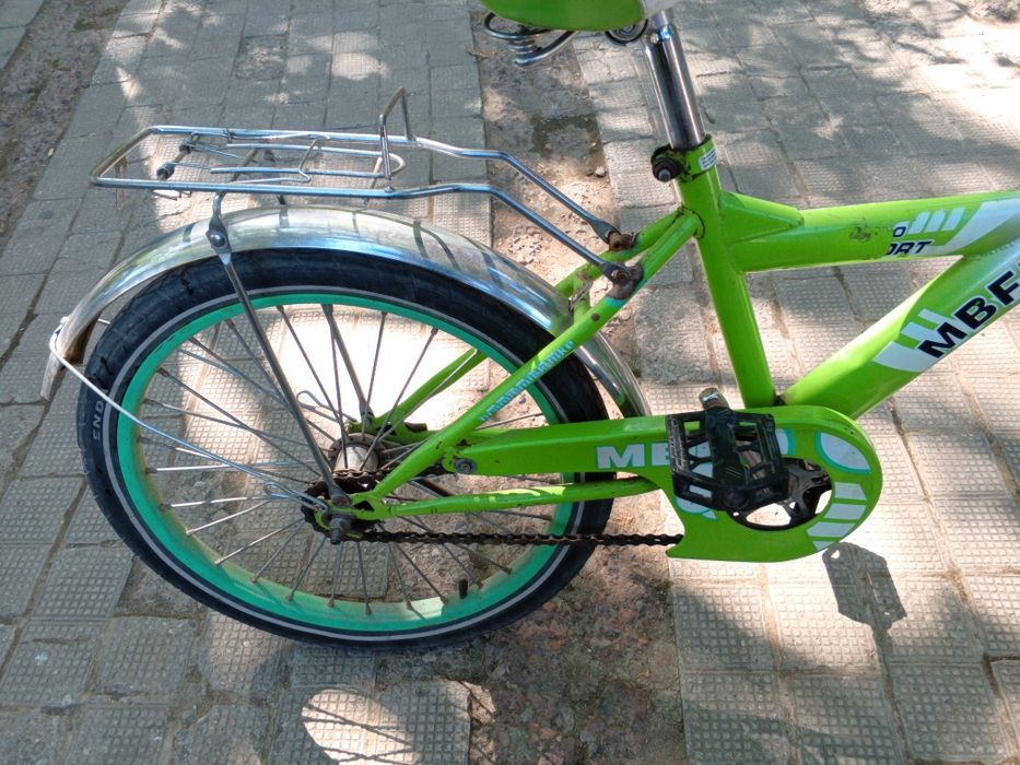 Velosiped yosh bola uchun