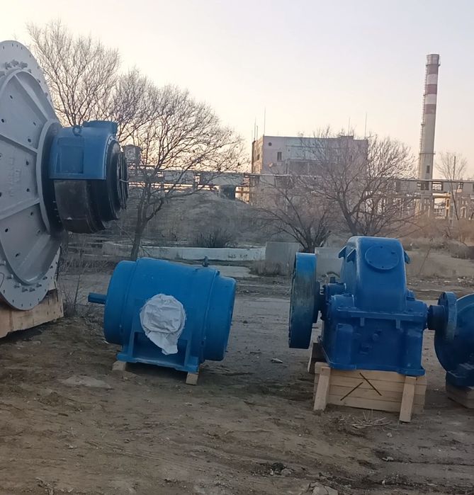 Мельница + комплектующие (двигатель, ретуктор и т.Д)