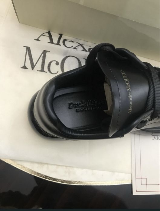 Adidasi Alexander McQueen nou