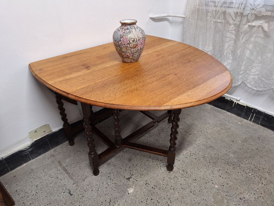 Маса  за трапезария разтегателна