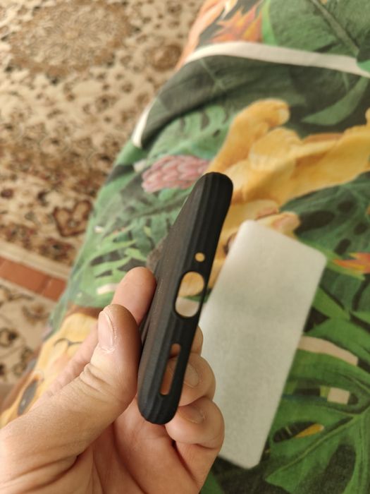 Продам новый чехол для one plus 11,11r