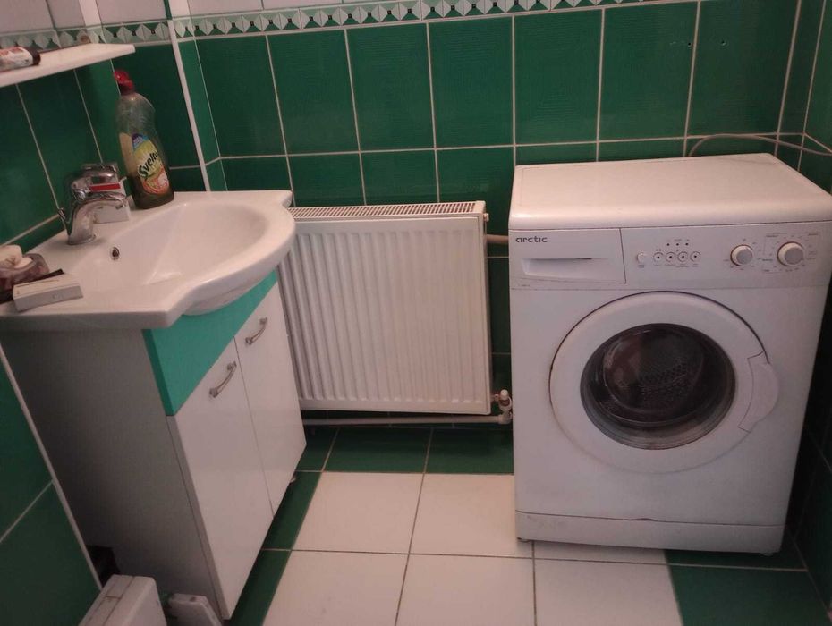 Inchiriez casa 6 camere in cartierul Gara Veche Piatra Neamt