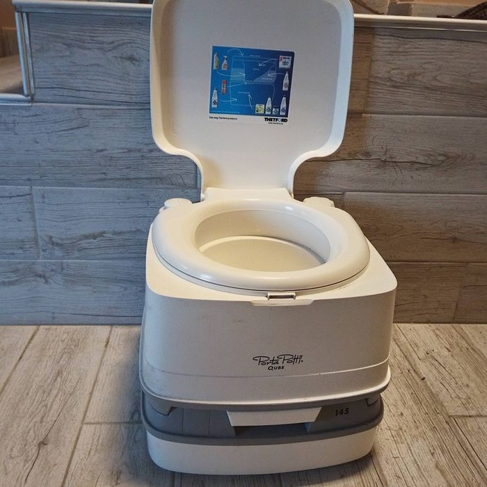 Химическа тоалетна