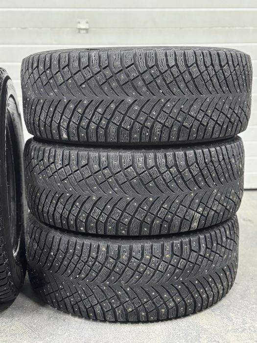 Зимние шины мишлен 285/60/18