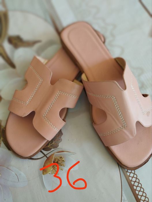 Порно әйелі және үшінші