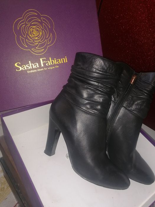 Женские сапоги и ботинки