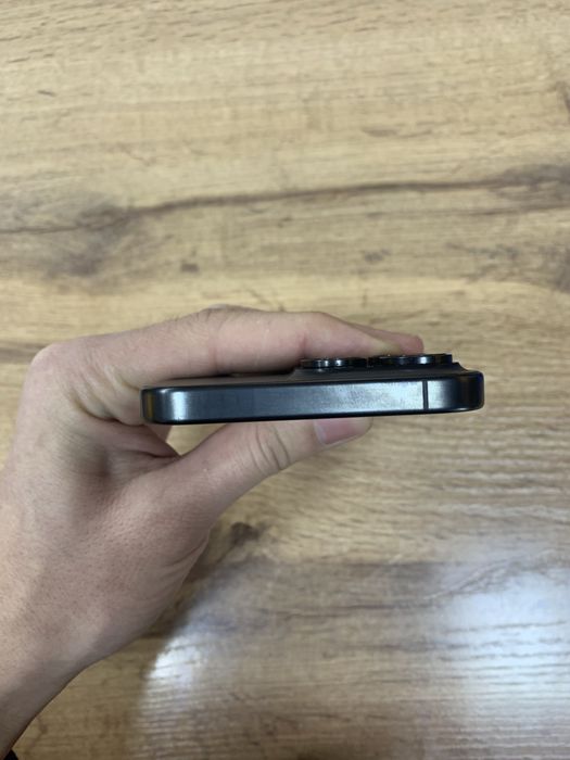 Продам айфон 15 про мах 256гб