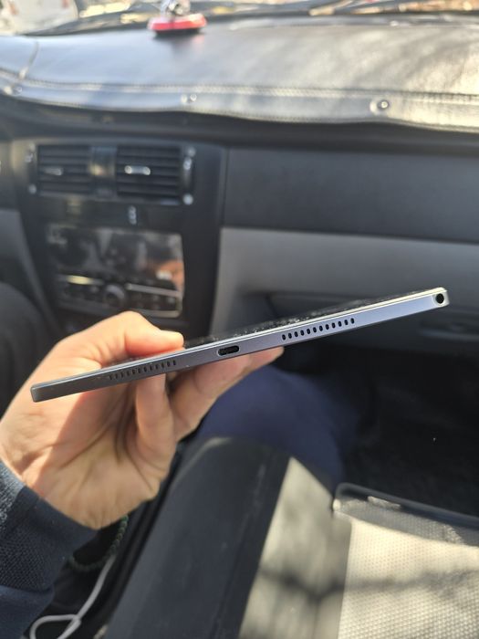 Lenovo Tab M11 WITH PEN sotiladi.
Holati juda yaxshi, hamma joyi ishla