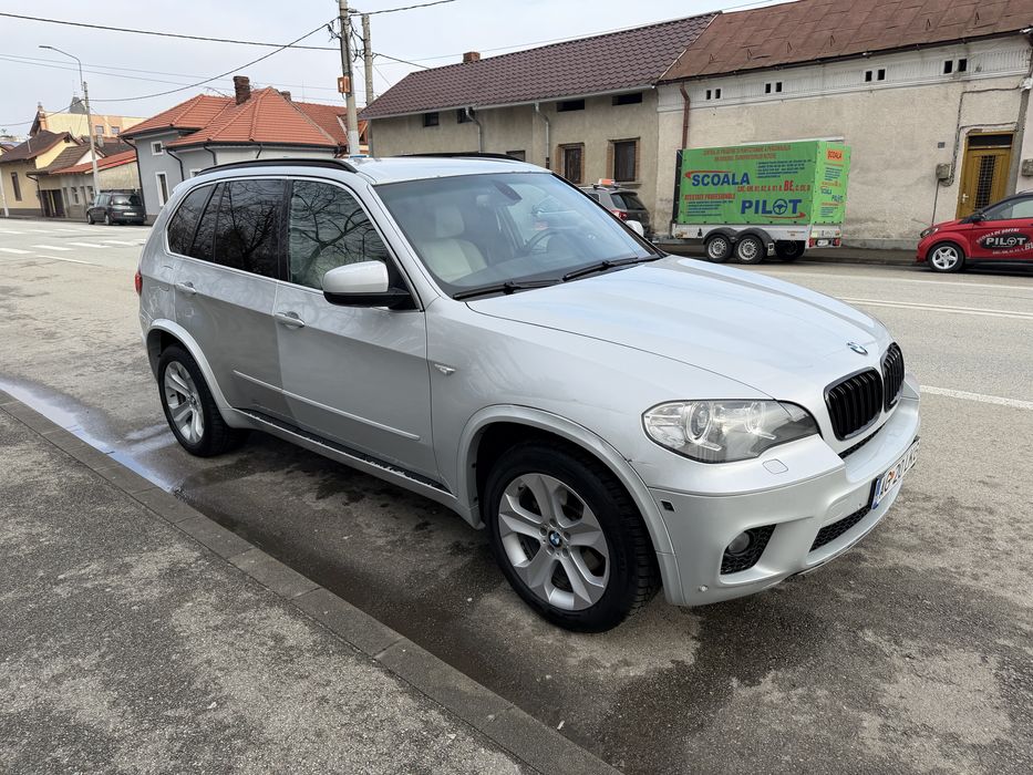 Bmw X5 Lci pachet M Individual 3.0 diesel automat 7 locuri camere 360