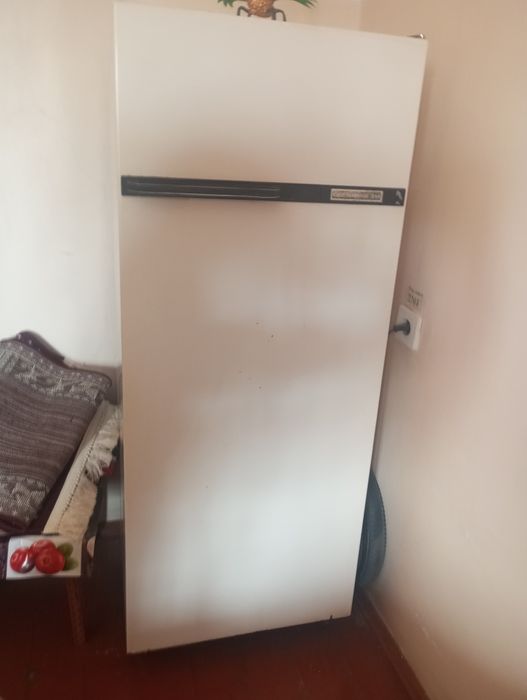 холодильник снежинка 240 л.