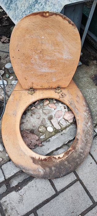Дървена седалка за тоалетна