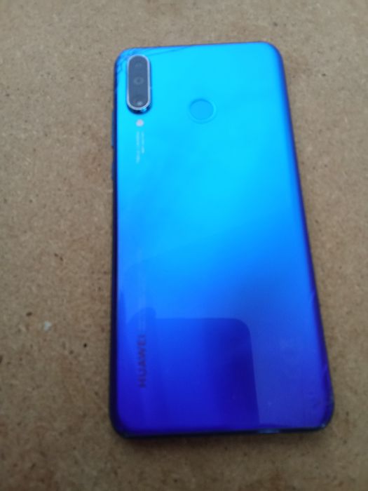 Vând huwaei P 30 lite