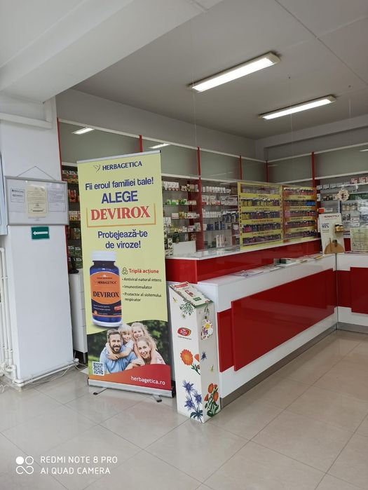 Vând mobilier farmacie / drogherie