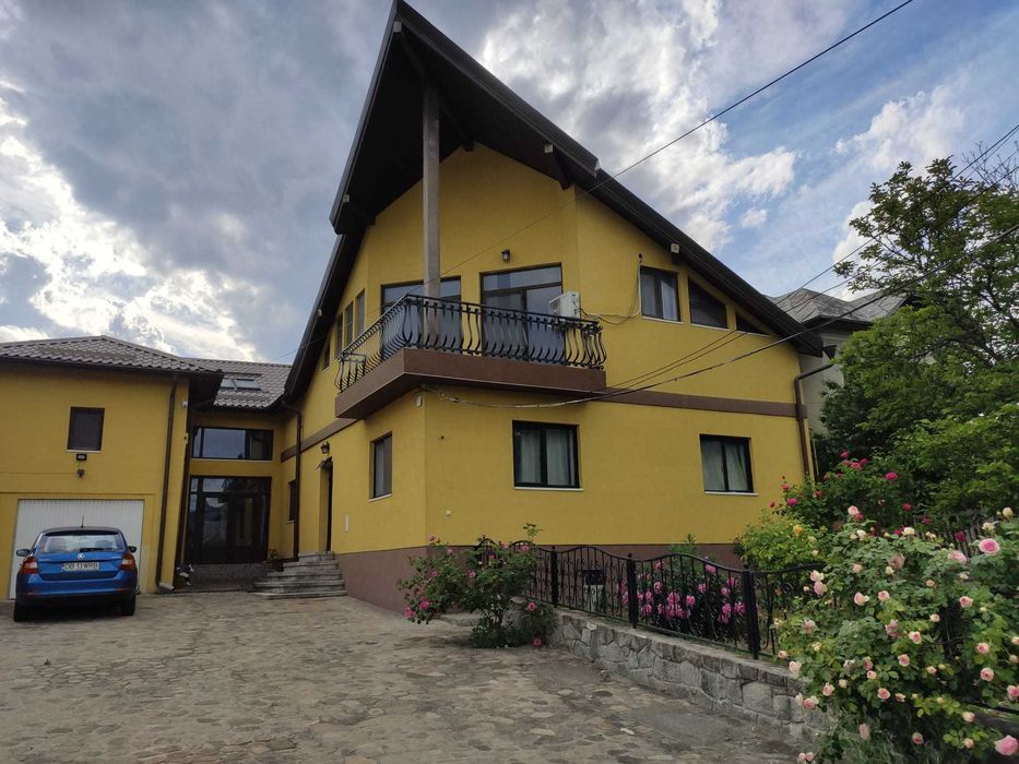 Vila cu gradina si pomi fructiferi 2500mp Dambovita