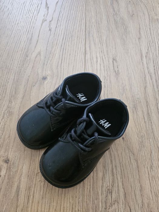 Бебешки официални обувки H&M 18/19 р-р
