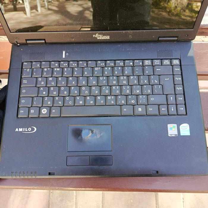 Продам ноутбук .