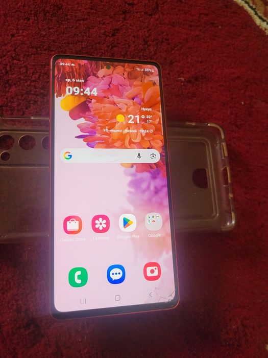 Samsung galaxy S20fe  6+6/128gb