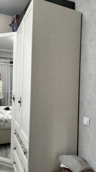 Продаю шкаф в отличном состоянии.