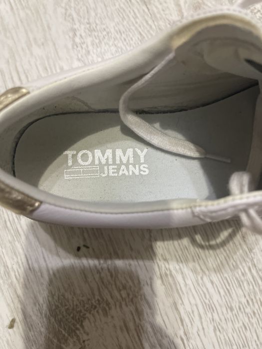 Кроссовки Tommy Hilfigera