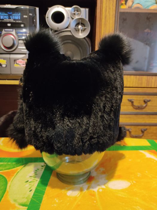 Продам женские шапки