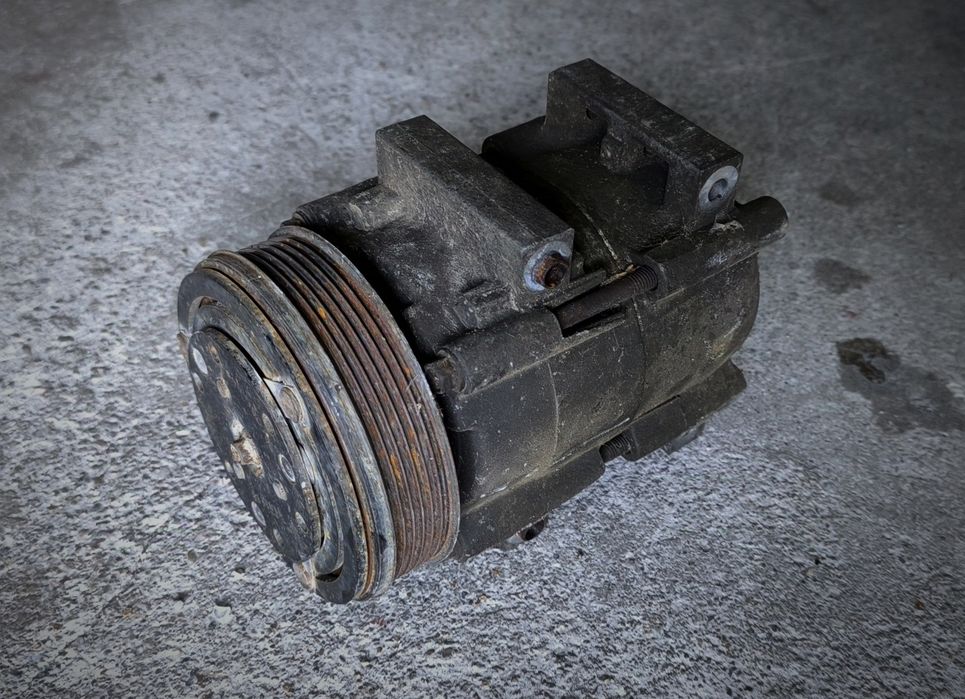 Резервни части Mazda Tribute /2.0 i 16V 4WD 124кс/