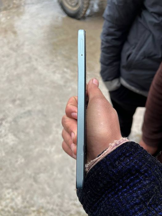 Redmi 13c holati yaxshi kar dak bor