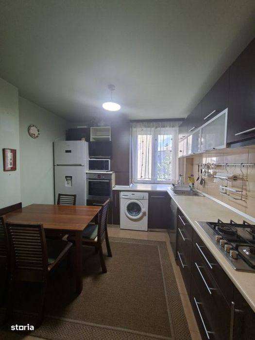 Apartament 4 camere, et. 3,  86 mp utili, zona Narciselor