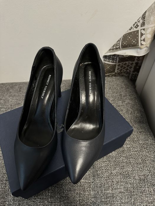 Срочно продам туфли