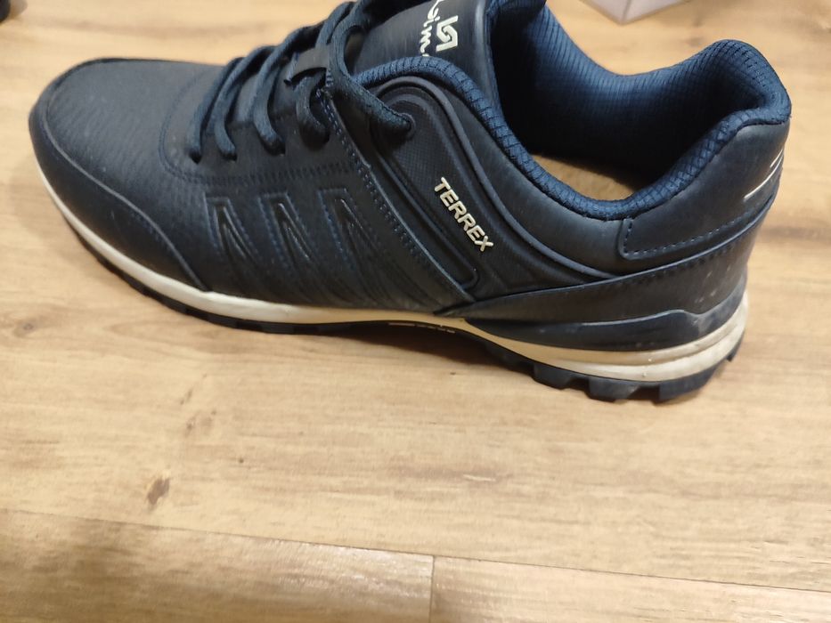 Обувь 42 размер все есть в наличии