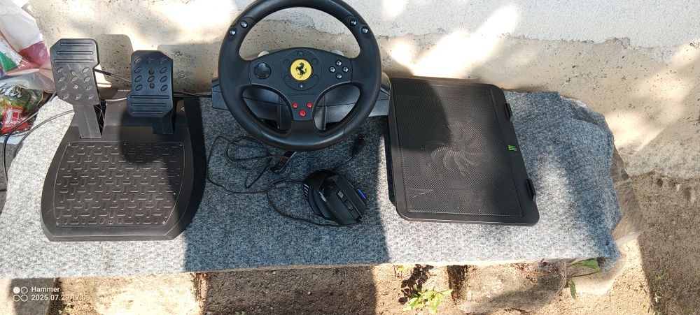 Волан , вентилатор , мишка и педали за игри