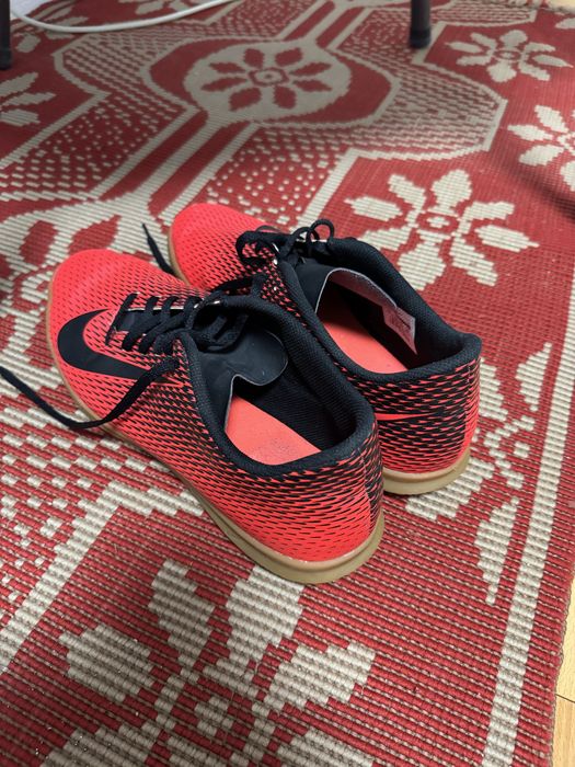 Ghete fotbal Nike Bravata II IC