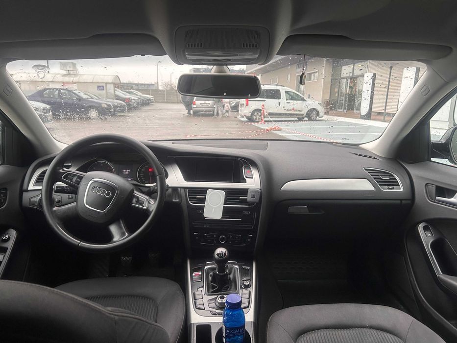 Audi A4 B8 Avant 2010 2.0 TDI 143 CP