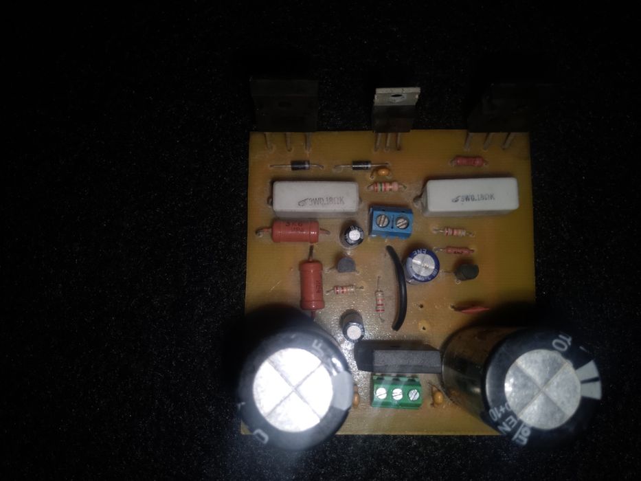 Оконечникий усилителя 150 ватт 4 Ом