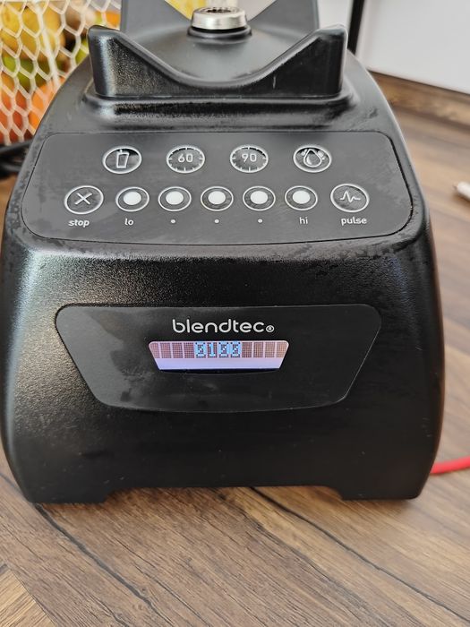 Blendtec 575 negru ( model CTB2)