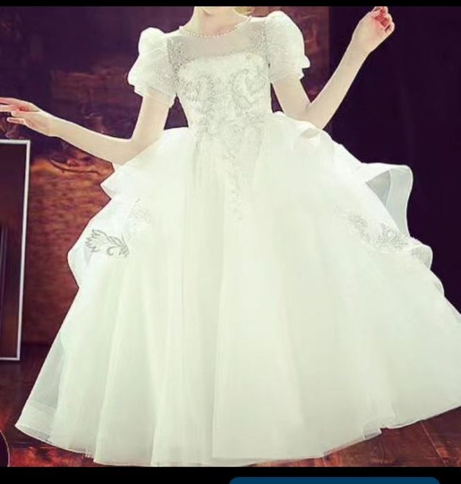 Продается красивые платья на мероприятия