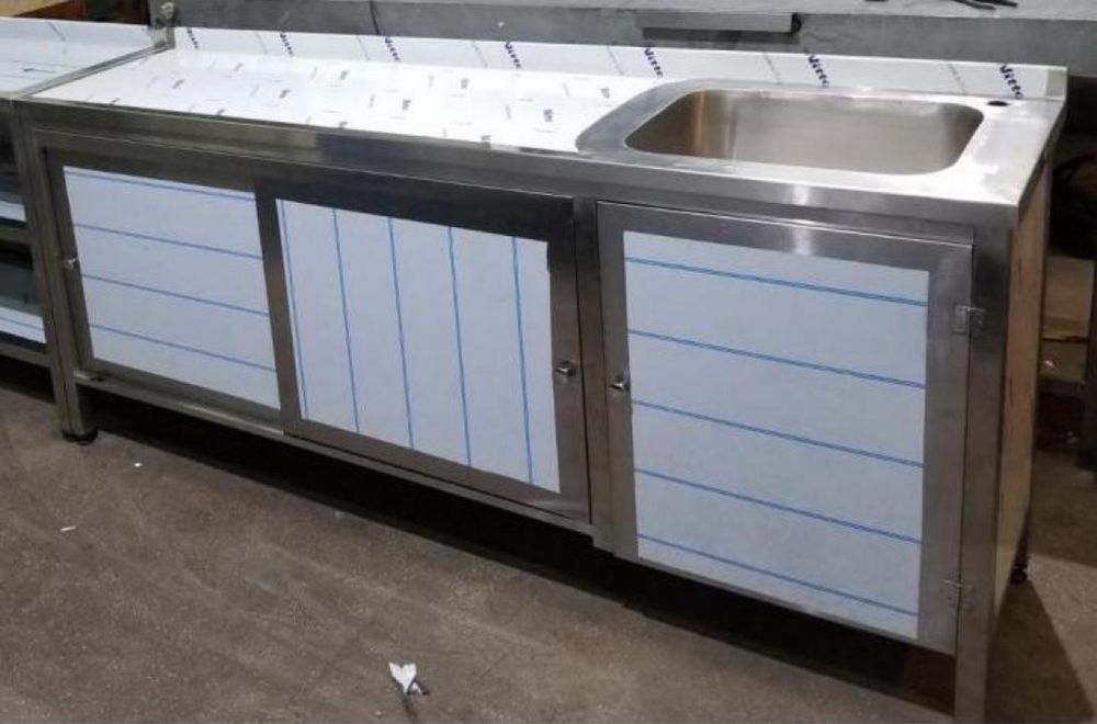 Mese de inox / mobilier inox / hote de inox