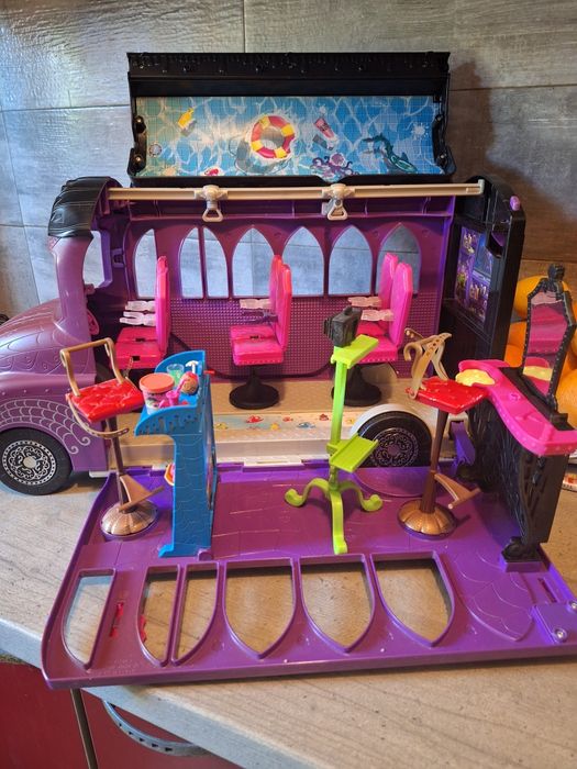 Autobuz Monster High Ghoul Mobile