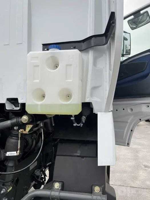 Седельный тягач Howo T7H 4x2 Дизелный