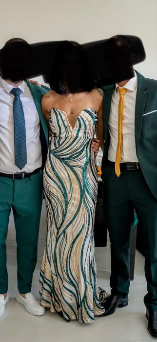 Официална рокля