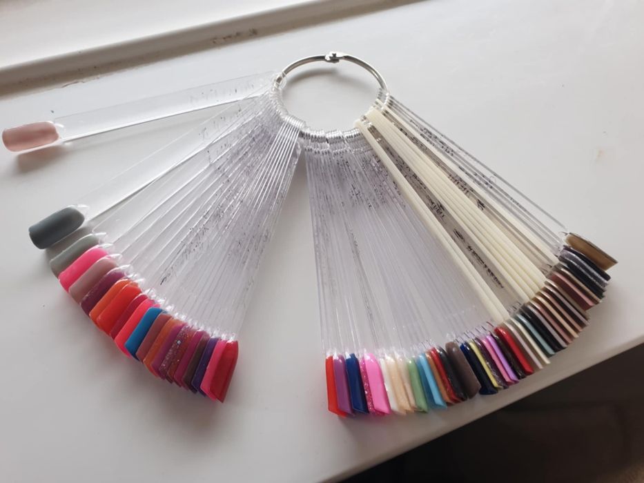 Гел лак и етажерки