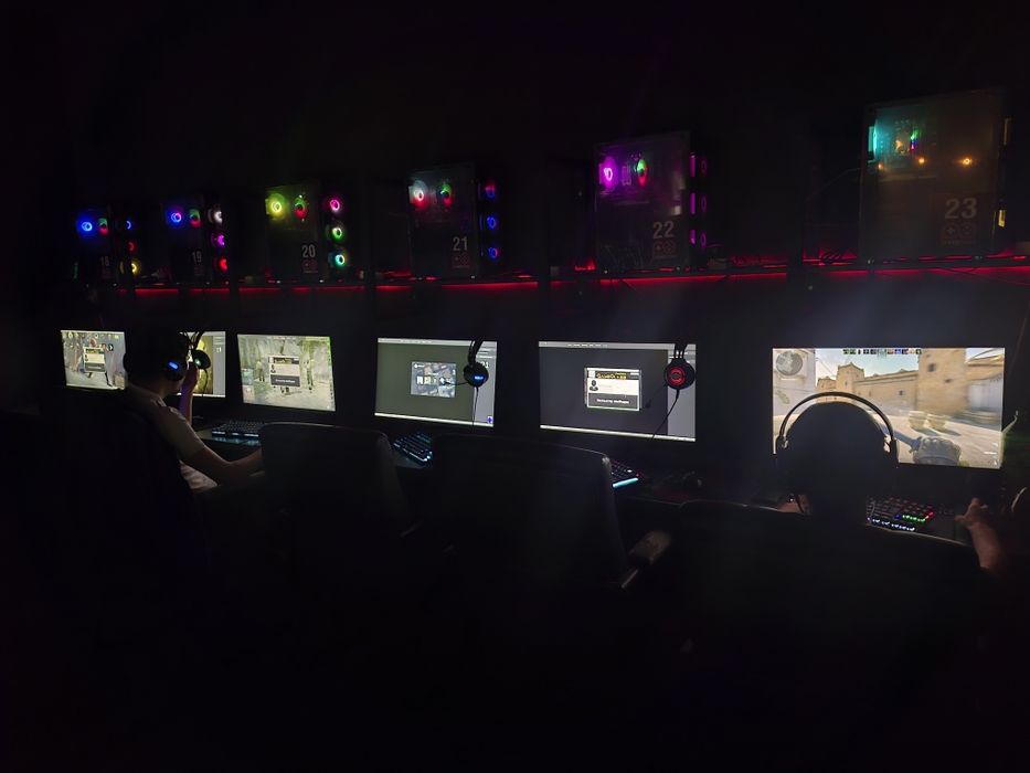 GAME CLUB Srochna 6ta tayyor kompyuterlar pubg, cs2, dota2, tank iccup