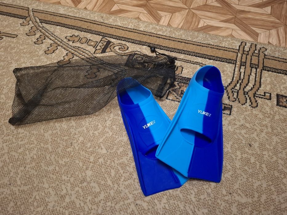 продам ласты 7 тысь в хорошем состоянии