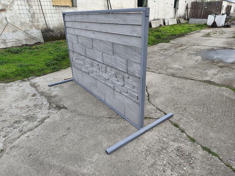 Gard din beton cu model pe ambele părți