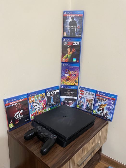 Playstation 4 в супер състояние с игри