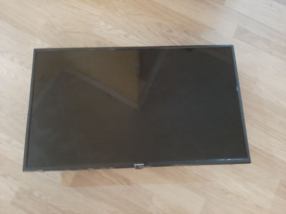 Led телевизор 82см