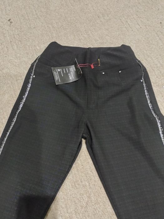 Новые джинсы и брючки стрейч.